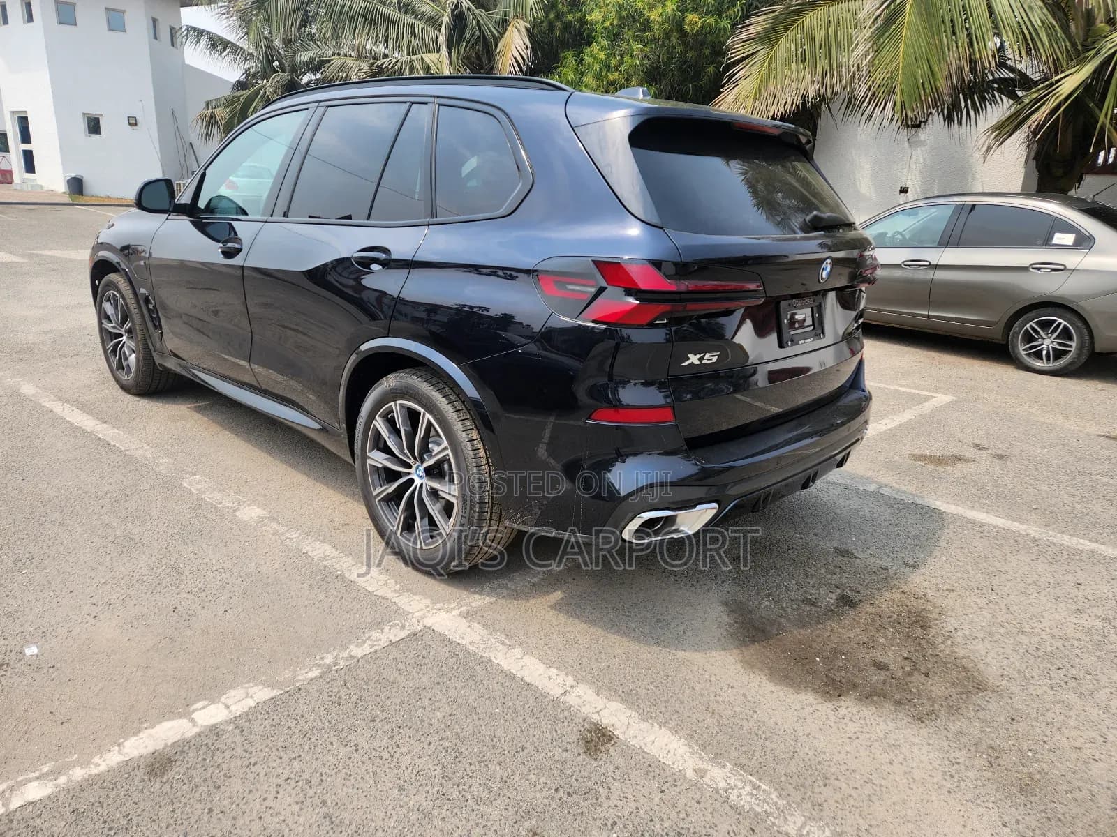 BMW X5 M60i Black thumbnail 8