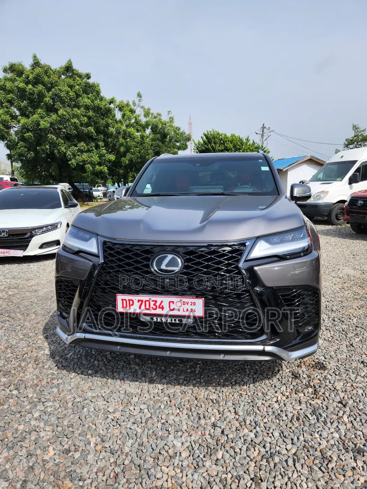 Photo of Lexus LX Gray