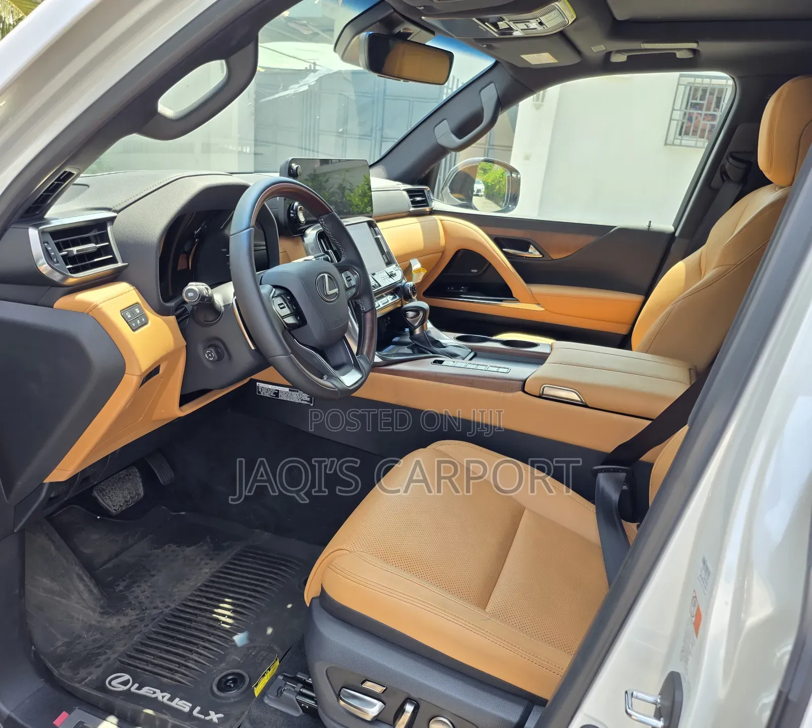 New Lexus LX 600 2024 White thumbnail 4