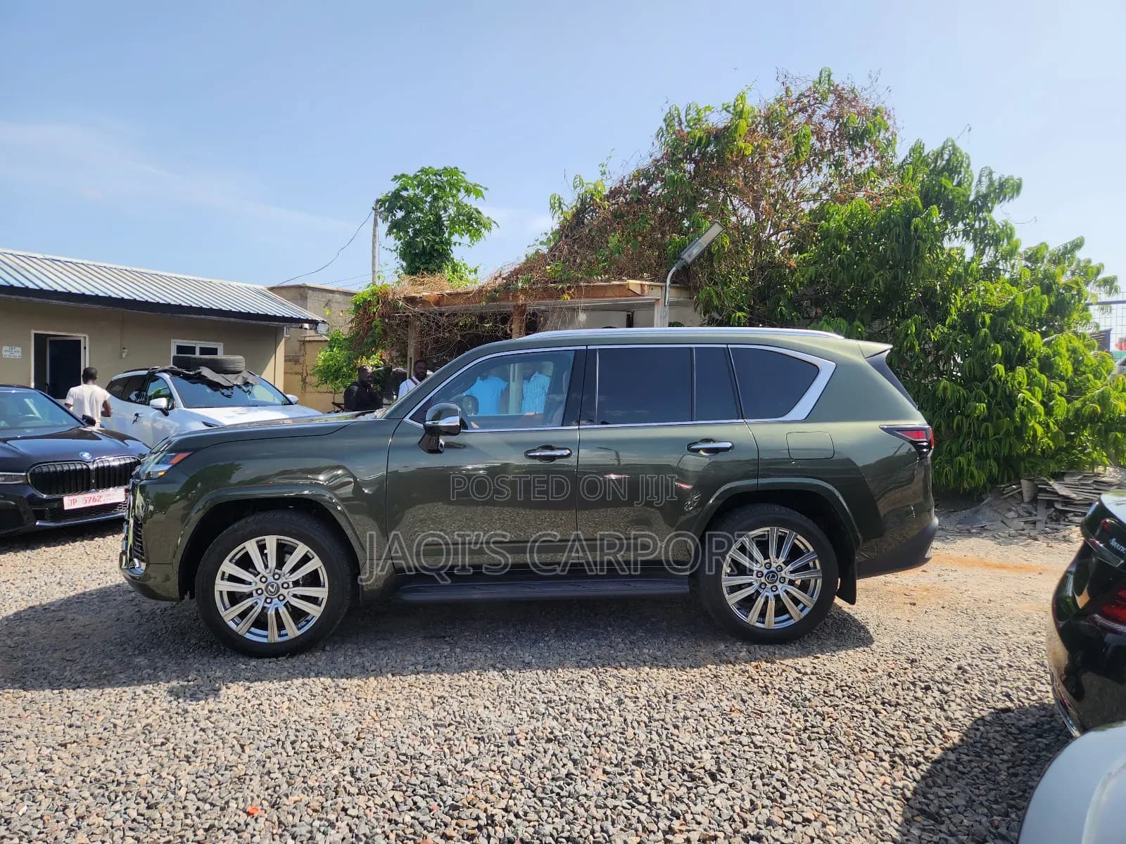 Lexus LX 2024 Green thumbnail 6