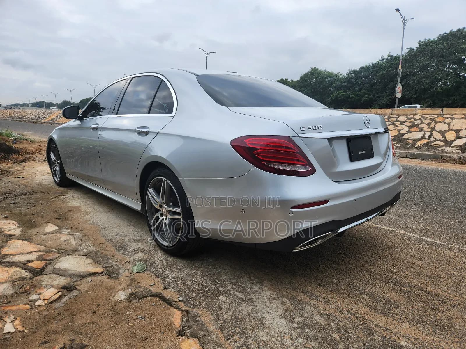 Mercedes-Benz E300 2017 Silver thumbnail 6